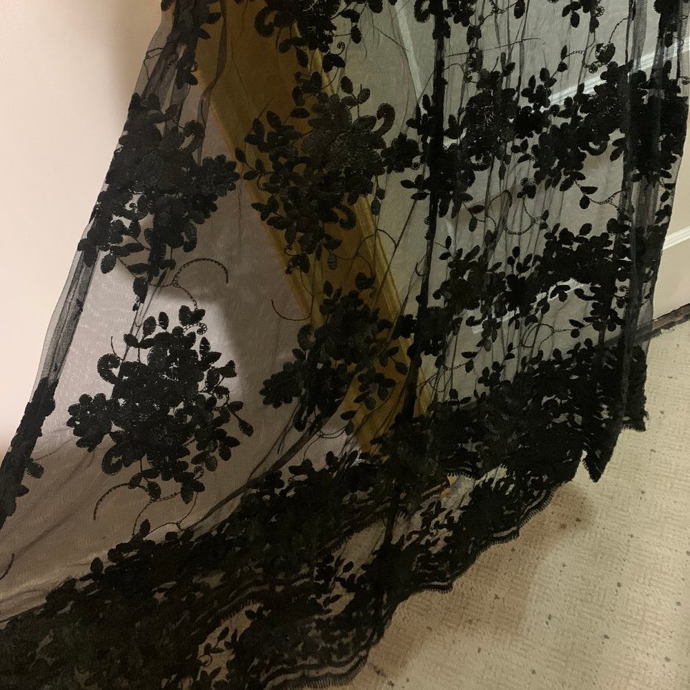 Dress - Picture 2 of 4